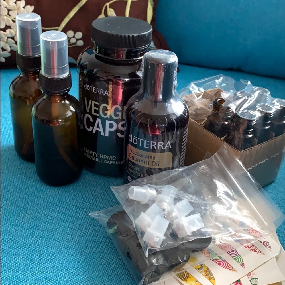 Lot of 10 DoTERRA essential oils essentials new